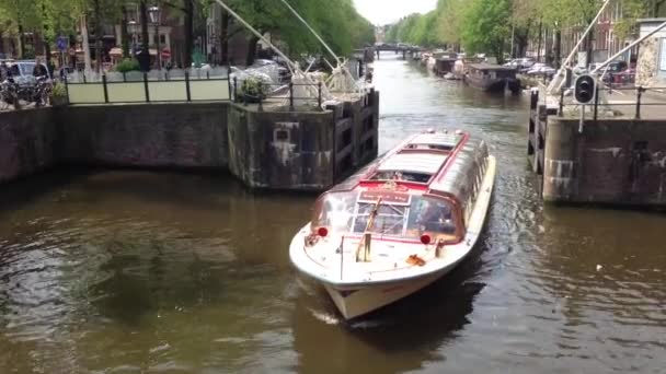 荷兰阿姆斯特丹运河巡航 — 图库视频影像
