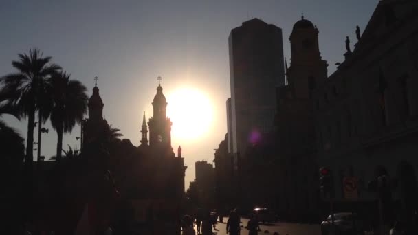 Solnedgång på Plaza de Armas Santiago de Chile — Stockvideo