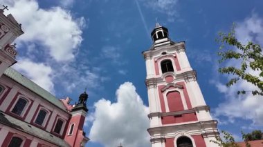 Poznan, Polonya 'daki St. Stanislaus Kilisesi' nde (Fara Kilisesi) yürüyüş