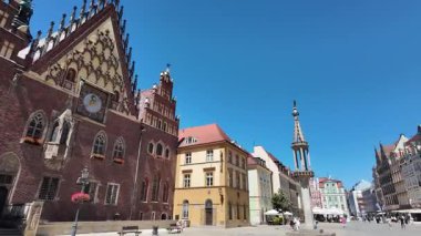 Polonya 'daki Wroclaw Eski Pazar Meydanı' nda (Rynek) Yürüyüş