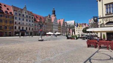 Polonya 'daki Wroclaw Eski Pazar Meydanı' nda (Rynek) Yürüyüş