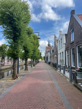 Kasabadan geçen yol Balk Friesland Hollanda