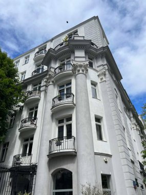 Varşova Polonya 'nın Mokotowska caddesinde mimarlık