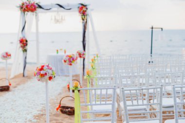 Kumsalda düğün yeri