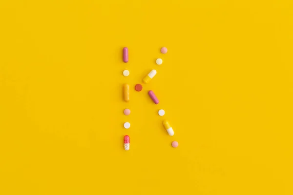 Vitamin Made Pills Yellow Background Top View Copy Space Flat — Stock Photo, Image