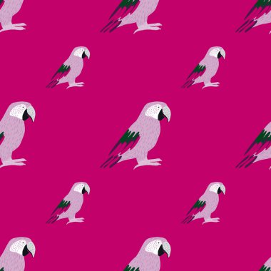 El çizimi leylak rengi papağan desenli karalama deseni. Pembe parlak arka plan. Orman izi. Stok çizimi. Tekstil, kumaş, hediye paketi, duvar kağıtları için vektör tasarımı.