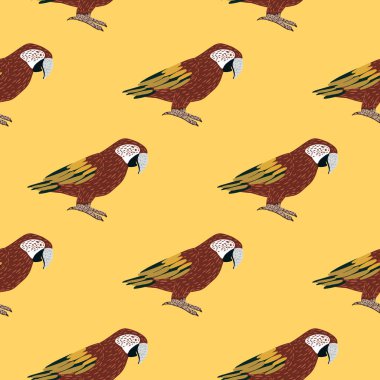 Kahverengi papağan. Kuş desenli. Egzotik hayvan arkaplanı. Açık sarı arkaplan. Stok çizimi. Tekstil, kumaş, hediye paketi, duvar kağıtları için vektör tasarımı.