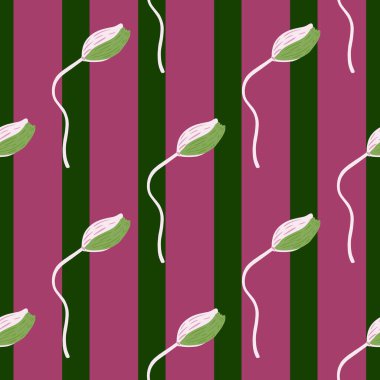 Kusursuz desenli, karalama yeşili, basit gelincik çiçeği tomurcuğu süsü. Mor ve yeşil çizgili arka plan. Stok çizimi. Tekstil, kumaş, hediye paketi, duvar kağıtları için vektör tasarımı.