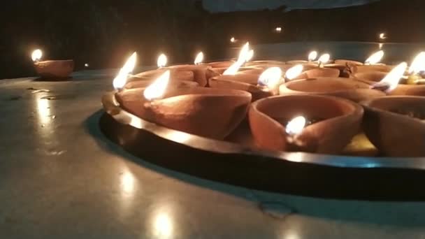 Clay Diya Iluminando Durante Festival Indio Diwali — Vídeos de Stock