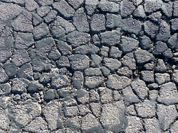 Güneş Işığı Bozunması Yüzünden Hasar Gören Asfalt Yol Manzaralı Yakın — Stok fotoğraf