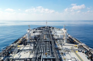 Deniz yoluyla petrol tankeri devam etmeden
