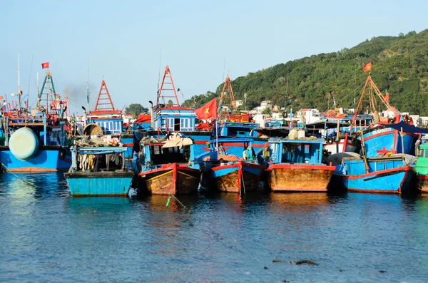 Barche da pesca a Nha Trang, Vietnam — Foto Stock