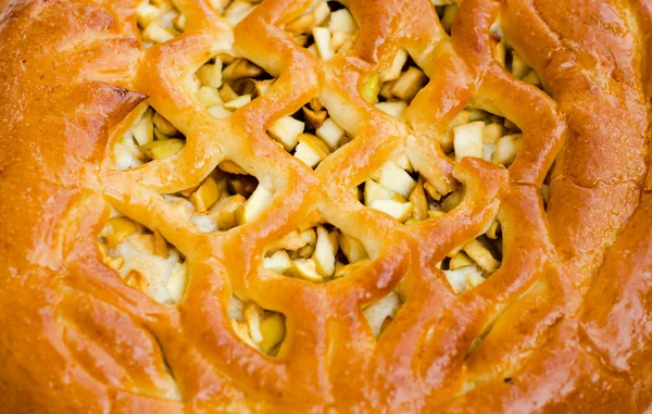 Golden crispy apple pie with apples inside — Stock Photo, Image