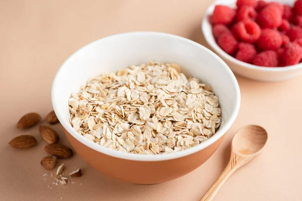 Copos Avena Tazón Listos Para Cocinar Avena Avena Muesli Sobre —  Fotos de Stock