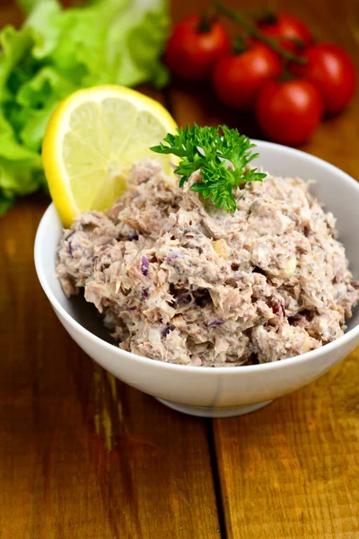 Krémes tonhal saláta — Stock Fotó