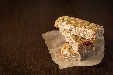 Sağlıklı snack: granola barlar