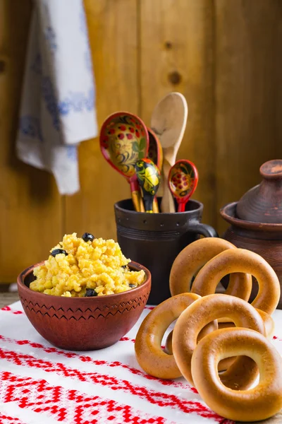 Millet porridge with raisins and honey, Russian cuisine — Stock Image Millet porridge with raisins and honey, Russian cuisine Stock Image