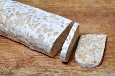 Taze Tempe kimden Endonezya