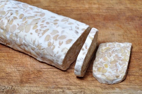 Taze Tempe kimden Endonezya