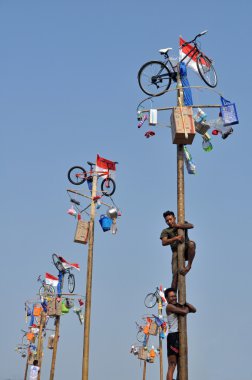 Panjat Pinang yarış