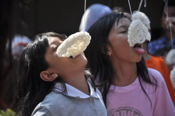 Eating Cackers Race — Stock Photo, Image