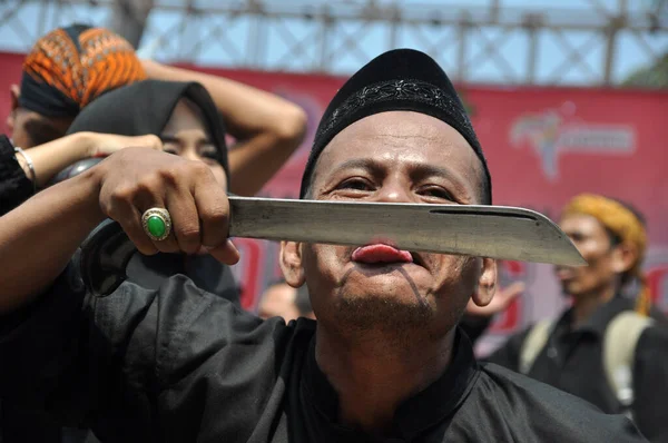 Banten Indonesien August 2014 Die Teilnehmer Führen Eine Debus Aktion — Stockfoto