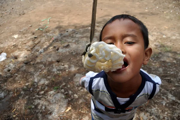 Ciamis Indonesia August 2021 Children Taking Part Cracker Eating Competition — Stock Photo, Image