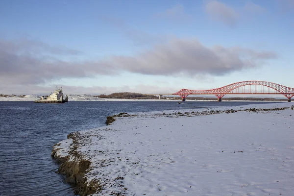 Fin Période Navigation Remorqueur Sur Rivière Irtysh Transporter Une Péniche — Photo