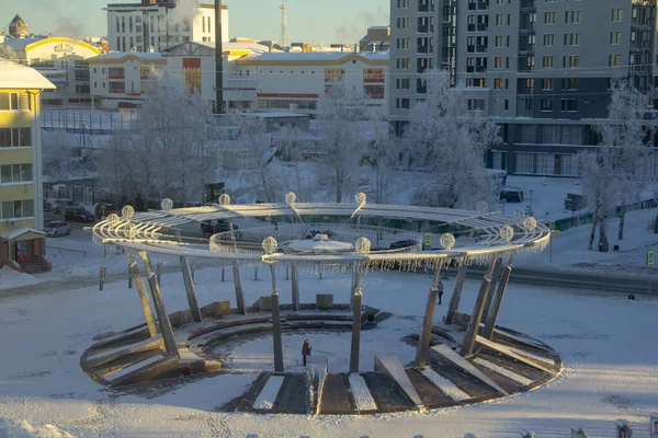 Sebuah Monumen Untuk Kemuliaan Olahraga Khanty Mansiysk Distrik Otonom Khanty — Stok Foto