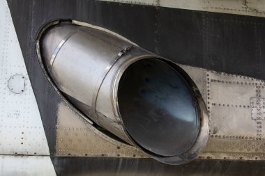 Eski Sovyet jet uçakları havaalanında. Eski jet uçakları olan havacılık müzesi. Uçak detaylı.
