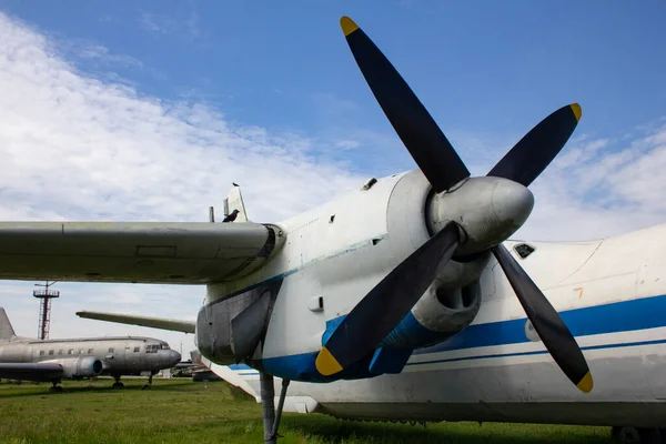 Schroefturbines Voor Vliegtuigen Passagiersvliegtuig Geparkeerd Het Museum — Stockfoto