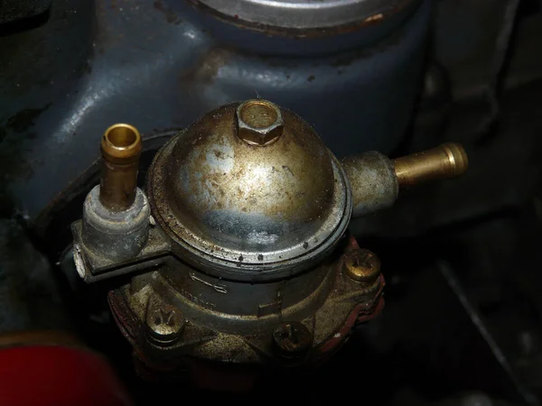 Die Benzinpumpe Eines Benzinmotors Und Seine Reparatur Demontage Und Reparatur — Stockfoto