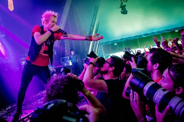 Sum Treten Beim Lowlands Musikfestival Auf — Stockfoto