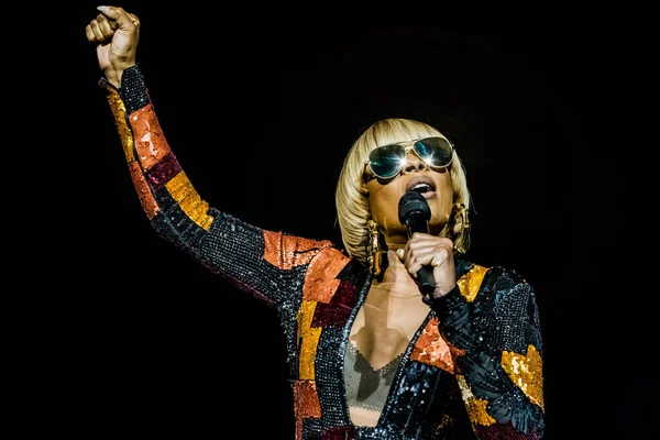 Mary Blige Treedt Tijdens Muziekfestival — Stockfoto