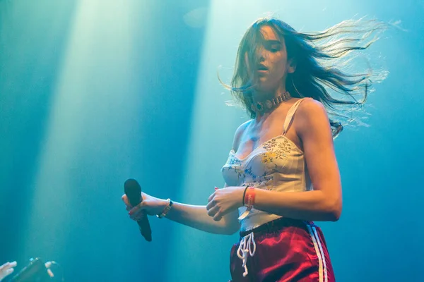 Dua Lipa Performing Stage Music Festival — Stock Photo, Image