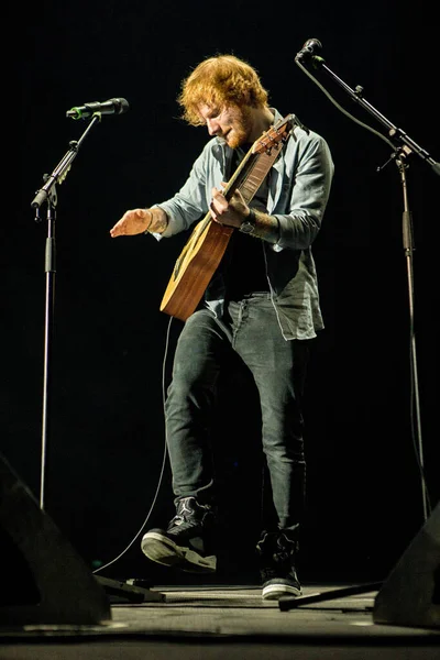 Sheeran Actuando Escenario Durante Festival Música — Foto de Stock