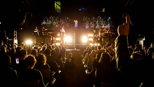 Ramach Temptation Występujących Scenie Podczas Festiwalu Muzycznego — Zdjęcie stockowe