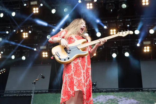 Haim Actuando Escenario Durante Festival Música — Foto de Stock