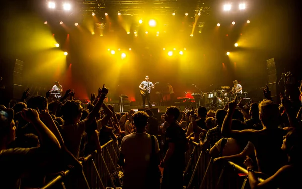 Foster People Performing Stage Music Festival — Stock Photo, Image