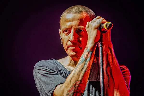 Linkin Park Müzik Festivalinde Sahnede Performans Sergiliyor — Stok fotoğraf