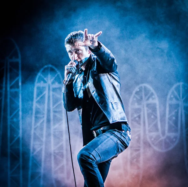 Arctic Monkeys Müzik Festivali Sırasında Sahnede Sahne Alacak — Stok fotoğraf
