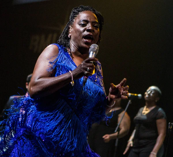 Sharon Jones Bei Einem Auftritt Szsw Usa — Stockfoto