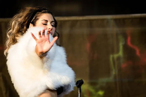 Marina Los Diamantes Actuando Festival Música Malieveld — Foto de Stock