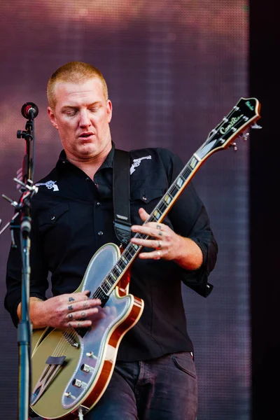 Queens Stone Age Συγκρότημα Που Παίζει Στο Pinkpop Μουσικό Φεστιβάλ — Φωτογραφία Αρχείου