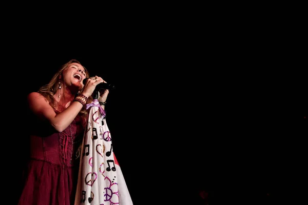 Joss Stone Performing Stage Music Concert — Stock Photo, Image