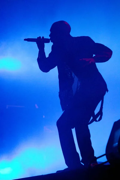 Tocando Palco Durante Concerto Música — Fotografia de Stock