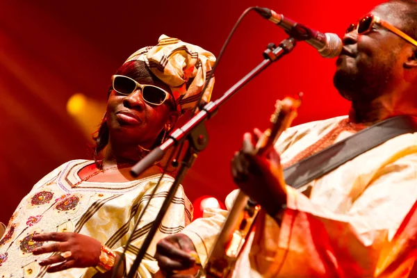 Amadou Mariam Actuando Escenario Durante Concierto Música — Foto de Stock