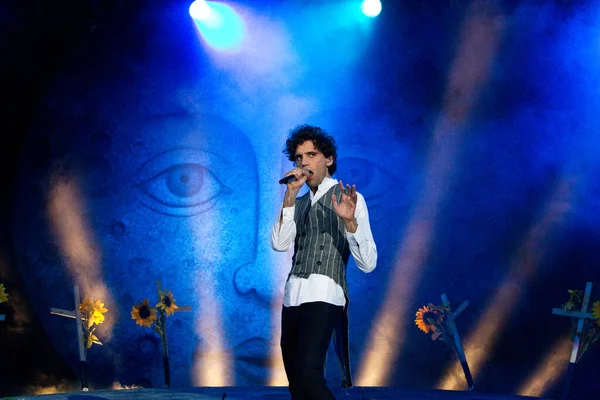 Mika Performing Stage Music Concert — Stock Photo, Image