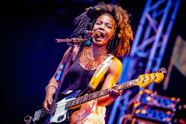 Noisettes Actuando Escenario Durante Concierto Música — Foto de Stock