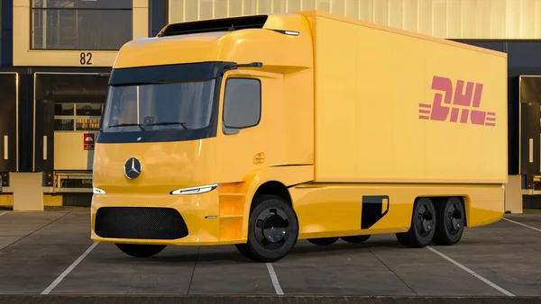 メルセデス ベンツE Actros Dhlによる塗装中の電気トラック メルセデス ベンツE Actros Dhlによる塗装中の電気トラック